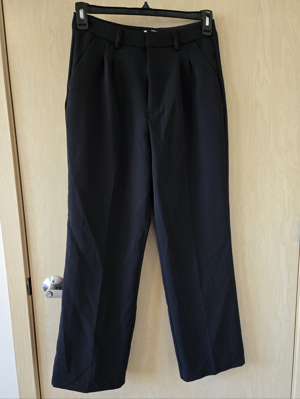 NWOT Ecru Black Trousers (6)